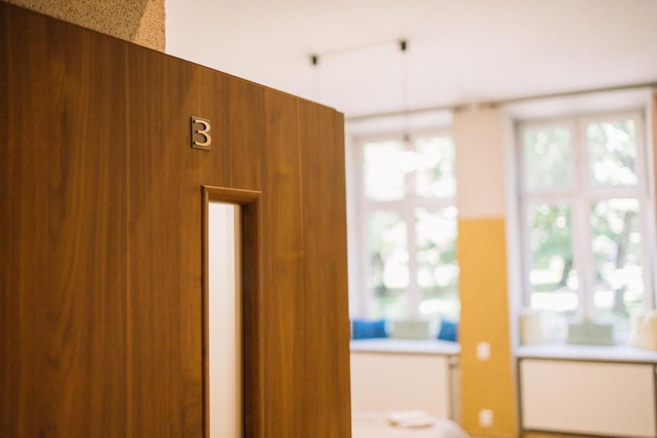 West13 Guest Rooms Krakow Dış mekan fotoğraf