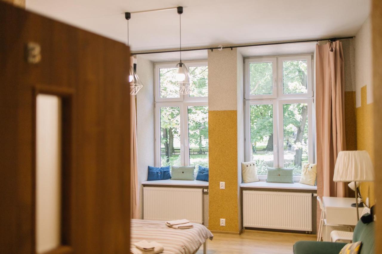 West13 Guest Rooms Krakow Dış mekan fotoğraf